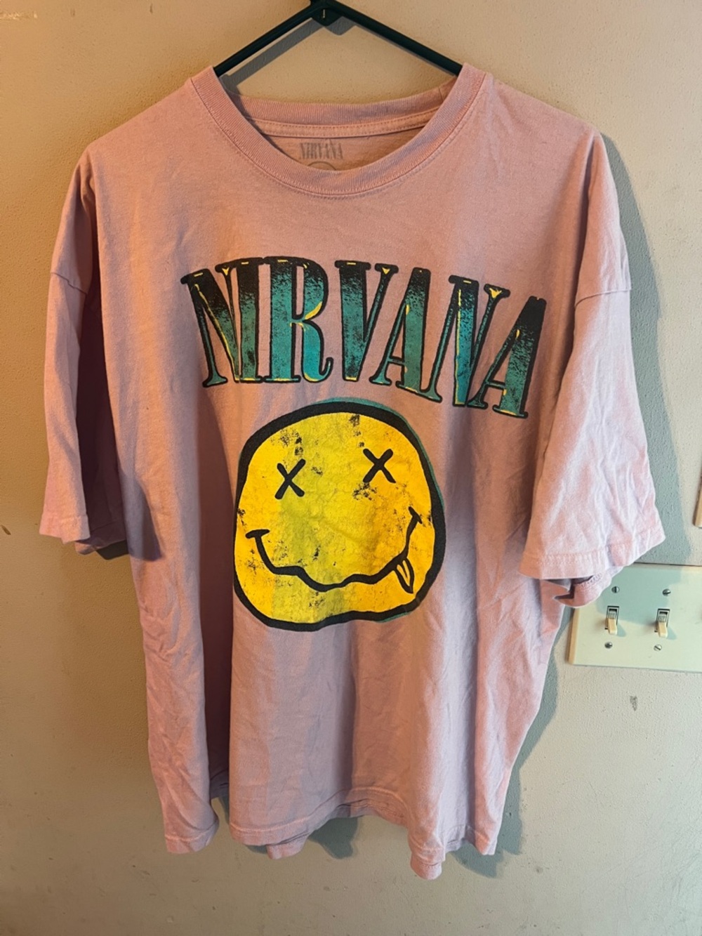 NIRVANA DAZED SMILEY FACE TEE PINK SIZE L/XL